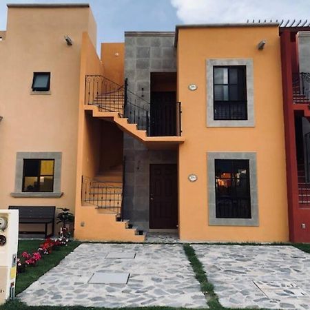 Depa En San Miguel De Allende Zirandaro Con Piscina Exterior foto